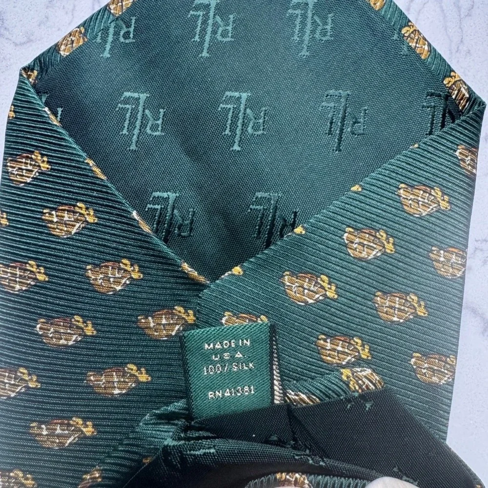 Lauren Ralph Lauren Men Silk Tie Green Turtle Animal Print CRUISE-II Made in USA